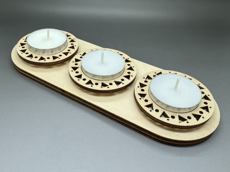 Dřevěný mini svícen Trojúhelníky - Obrázek 4