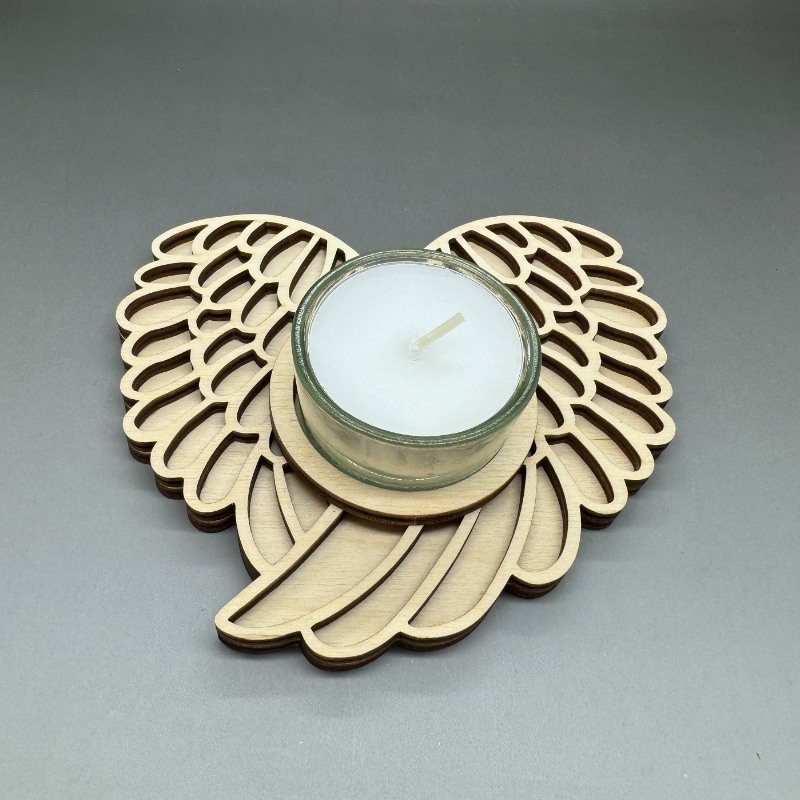 Dřevěný svícen se skleněným kalíškem - Andělská křídla