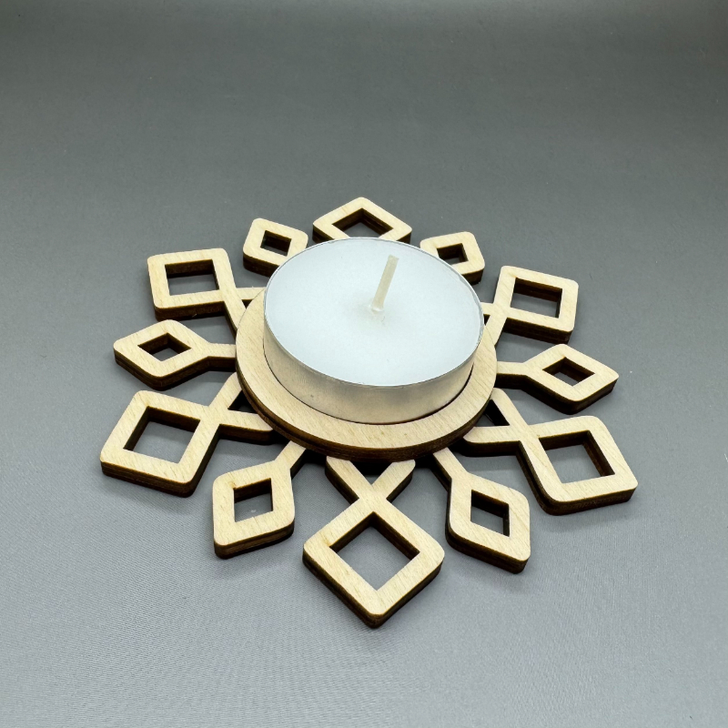 Dřevěný vánoční svícen Sněhová vločka č. 1