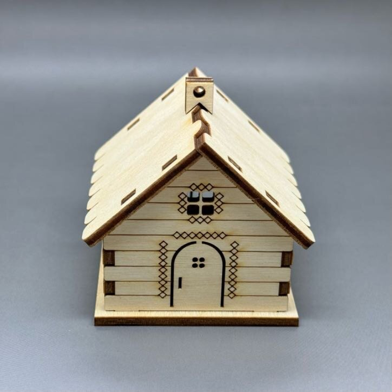 Dřevěná malá chaloupka na pověšení z překližky - Obrázek 2