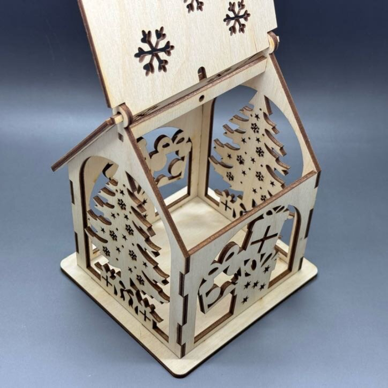 Velký domeček z překližky s otevírací střechou - Stromeček a dárky - Obrázek 3