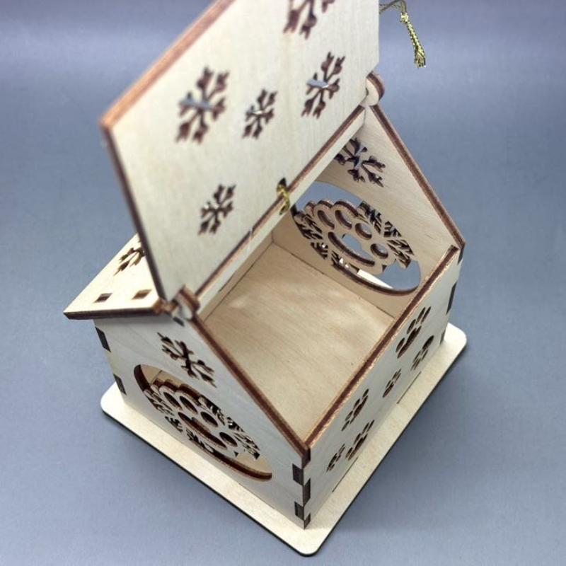 Střední domeček z překližky s otevírací střechou - Packa a vločky - Obrázek 3